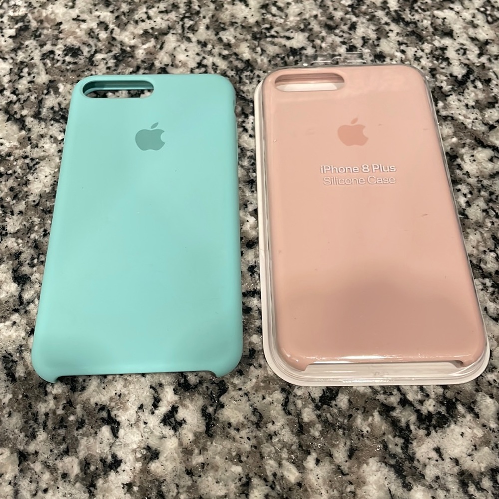 iPhone 8 Plus Silicone Case -seaform and pink sand (in box)